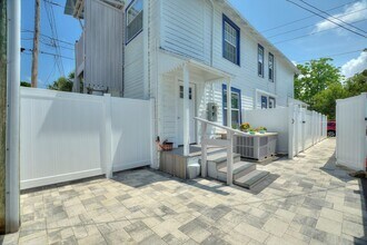 7401 1st Ave N in St. Petersburg, FL - Foto de edificio - Building Photo