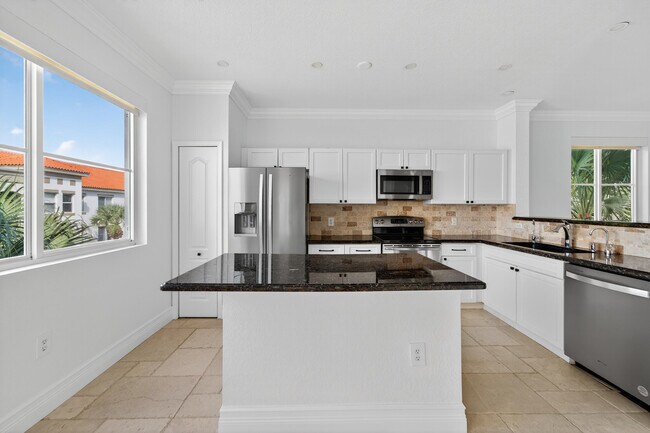 11015 Legacy Ln in Palm Beach Gardens, FL - Building Photo - Building Photo