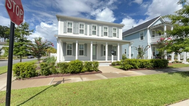 579 Cross Park Ln in Summerville, SC - Foto de edificio - Building Photo