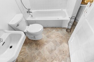 518 44th St in Oakland, CA - Building Photo - Building Photo