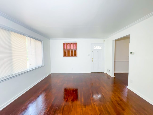 12040 Valleywood Dr in Silver Spring, MD - Building Photo - Building Photo
