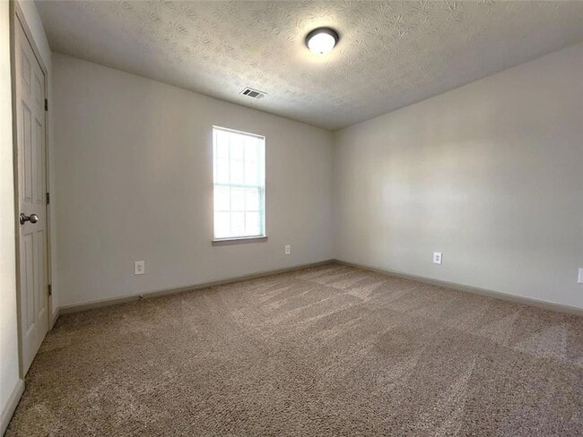 424 Village Bluff Dr in Lawrenceville, GA - Building Photo - Building Photo