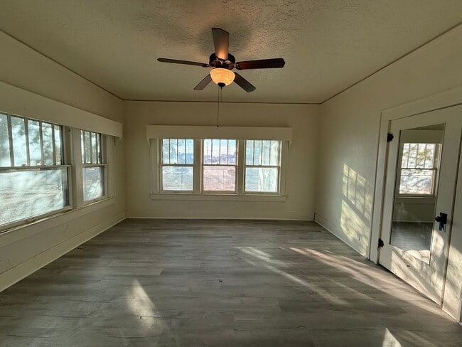 300 E 5th St in Clovis, NM - Building Photo - Building Photo