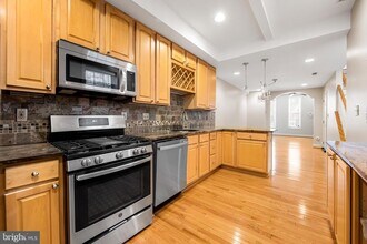 1116 S Potomac St in Baltimore, MD - Building Photo - Building Photo