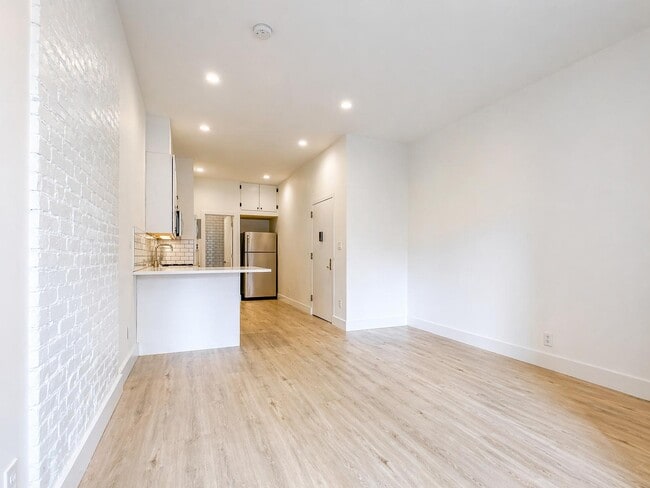 189 Jefferson Ave, Unit 3C in Brooklyn, NY - Foto de edificio - Building Photo