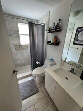 810 7th St, Unit Unit 106 in Miami Beach, FL - Building Photo - Building Photo