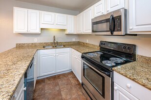 Cypress Lane in Gulfport, MS - Building Photo