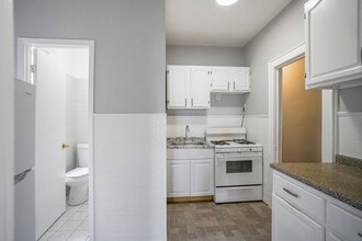 100-07 Metropolitan Ave in Queens, NY - Building Photo - Building Photo