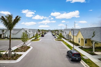 The Cottages at Tradition in Port St. Lucie, FL - Foto de edificio - Building Photo