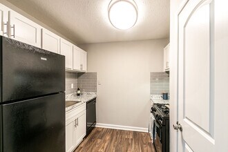 Sedona Falls in Marietta, GA - Foto de edificio - Building Photo