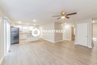 388 Grand Oak Blvd in Louisville, KY - Building Photo - Building Photo