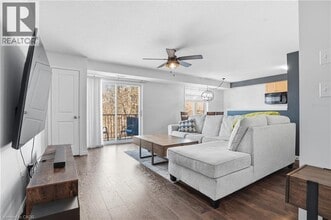 40 Cheese Factory Rd in Cambridge, ON - Building Photo - Building Photo