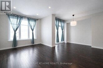 527 Sonmarg Cres in Ottawa, ON - Building Photo - Building Photo