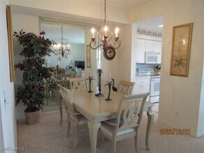 8076 Queen Palm Ln in Ft. Myers, FL - Building Photo - Building Photo