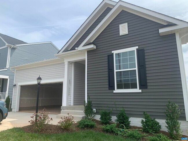 758 Round Hill Rd in Orange, VA - Building Photo - Building Photo