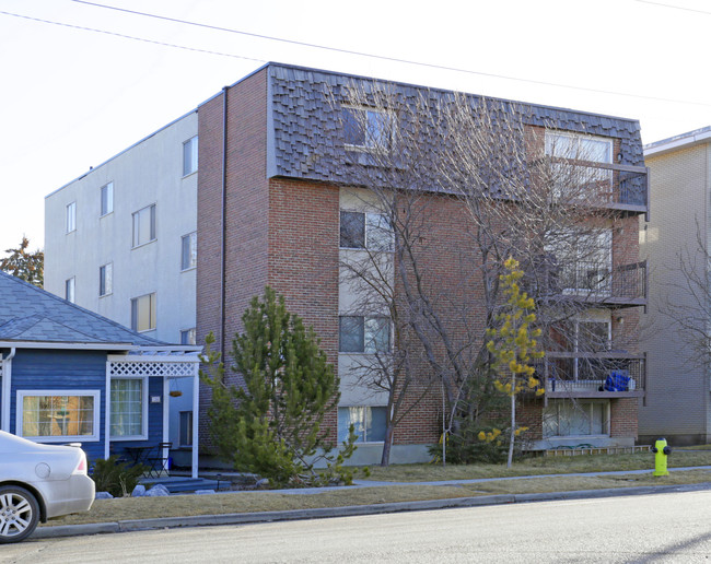 726 5a St NW in Calgary, AB - Building Photo - Primary Photo