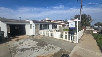 424-426 Delaware St in Imperial Beach, CA - Building Photo