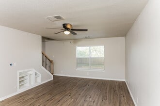 9414 Arden Bend in San Antonio, TX - Foto de edificio - Building Photo