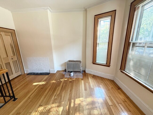 12 Wigglesworth St, Unit 1 in Boston, MA - Building Photo - Building Photo