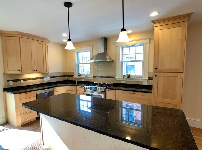 64 Moraine St, Unit 1 in Boston, MA - Building Photo - Building Photo
