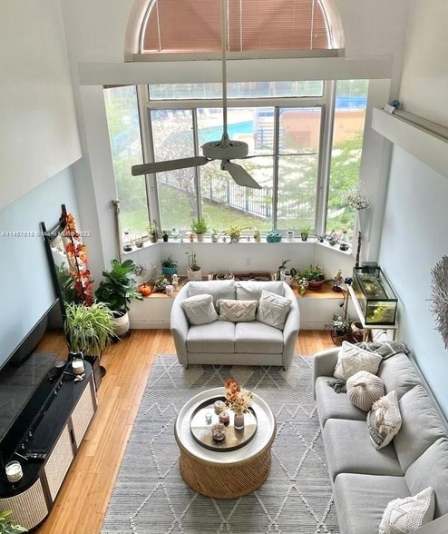 15525 Miami Lakeway N, Unit 207