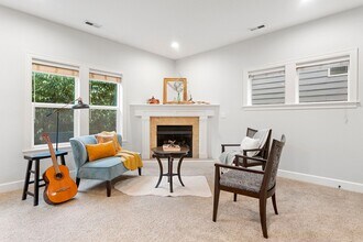 17431 SW Cricket Ct in Beaverton, OR - Building Photo - Building Photo