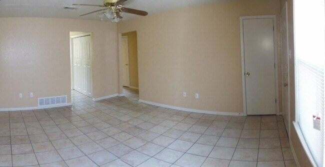 1002 Circle M Dr in Killeen, TX - Building Photo - Building Photo