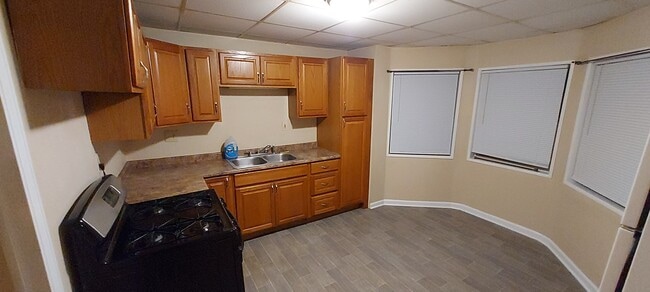 901 Marquette St, Unit 4 in Bay City, MI - Building Photo - Building Photo