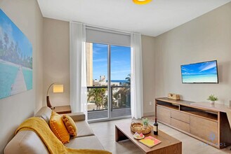 777 N Ocean Dr in Hollywood, FL - Building Photo - Building Photo