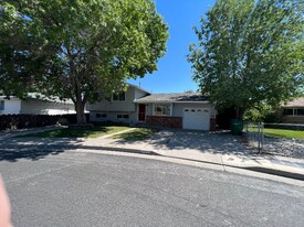 1400 Kirkham Way in Reno, NV - Building Photo