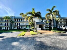 4801 Esedra Ct in Greenacres, FL - Building Photo