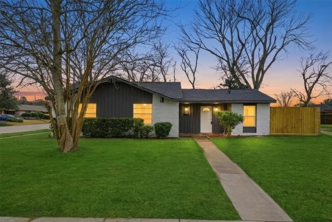 property at 3903 High Point Ln