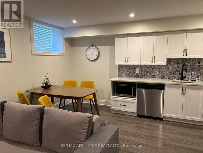 property at 20-020 Beckwith St N