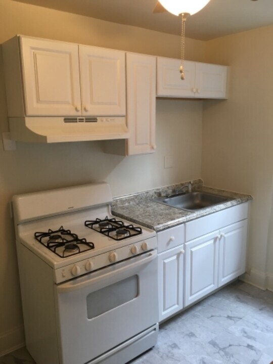 3320 Auchentoroly Terrace in Baltimore, MD - Building Photo