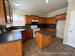 2910 107th St in Lubbock, TX - Foto de edificio - Building Photo