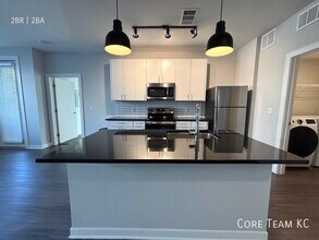 2705 McGee Trafficway in Kansas City, MO - Building Photo - Building Photo