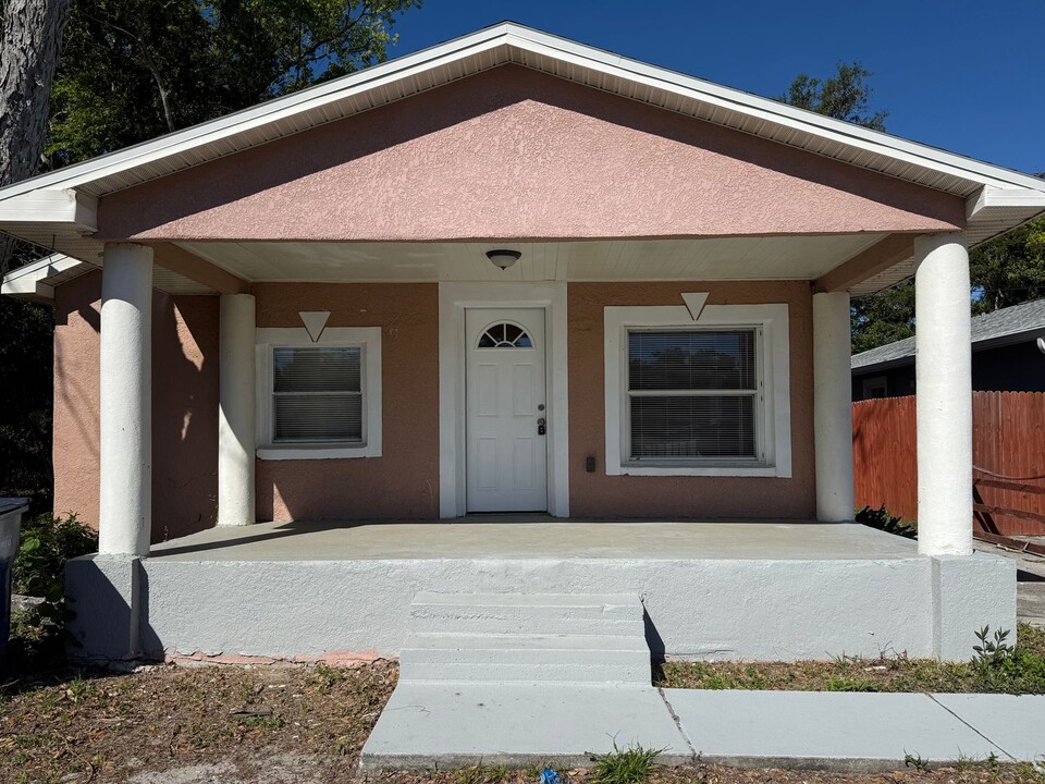 4616 N Troy St in Tampa, FL - Building Photo