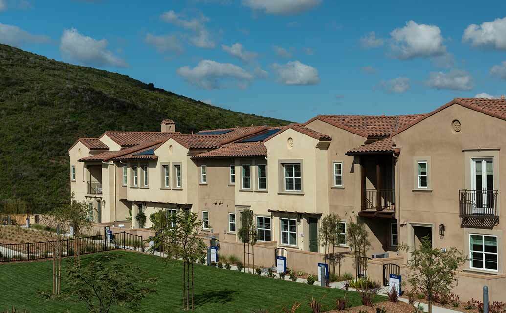 859 Blackstone Dr in San Marcos, CA - Foto de edificio