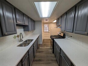 818 Calvin Dr in Garland, TX - Building Photo - Building Photo