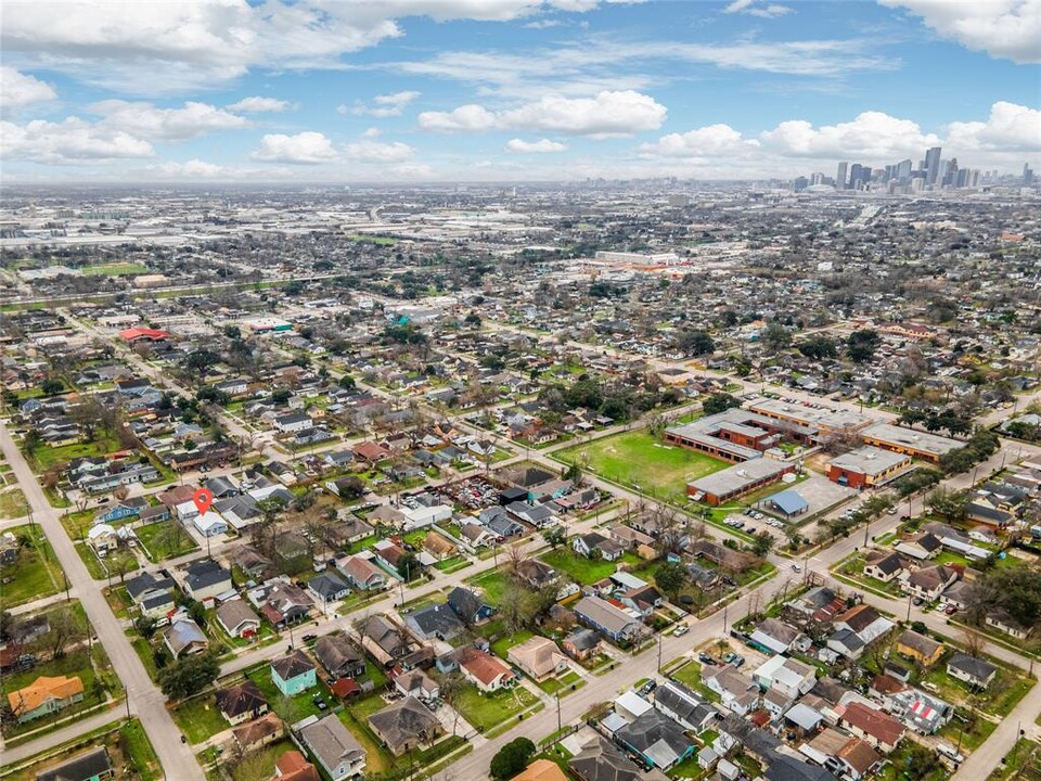 6616 Laredo St in Houston, TX - Building Photo