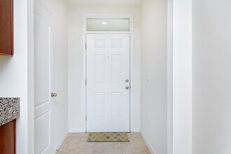 1932 Red Canyon Dr in Kissimmee, FL - Building Photo - Building Photo