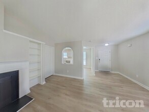 722 Foxborough Rd in Charlotte, NC - Building Photo - Building Photo