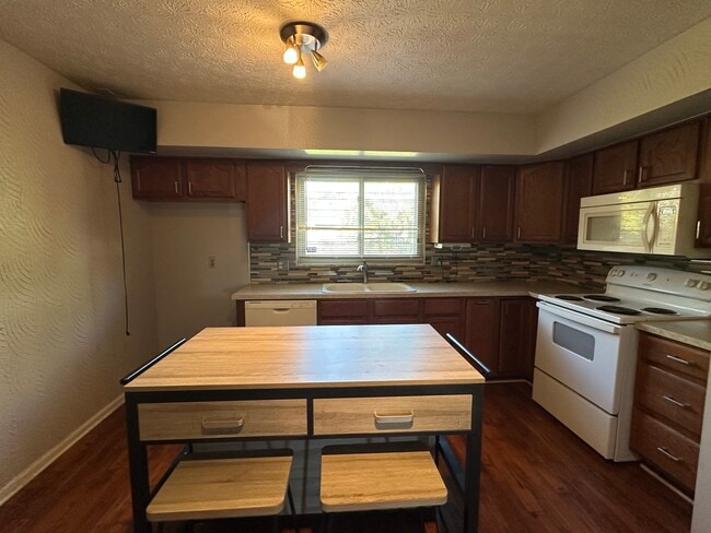 5531 Karl Rd in Columbus, OH - Building Photo - Building Photo