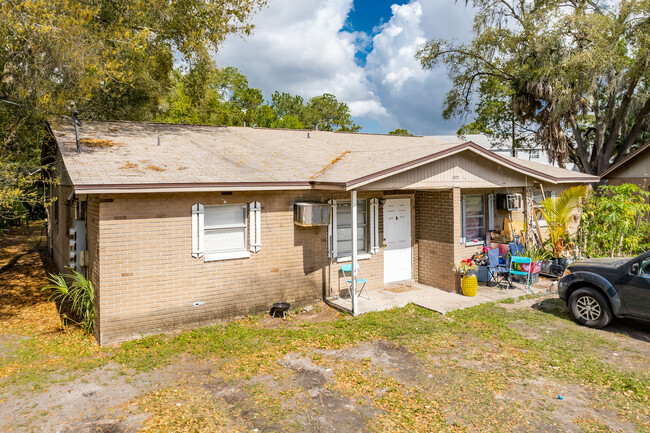 1302 E 137th Ave in Tampa, FL - Building Photo - Primary Photo