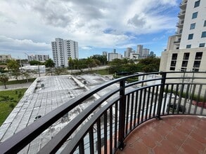 501 SW 1st St in Miami, FL - Building Photo - Building Photo