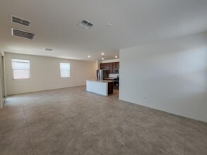 7967 S Golden Bell Dr in Tucson, AZ - Building Photo - Building Photo