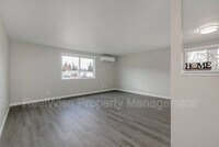 904 S Comstock Rd photo'