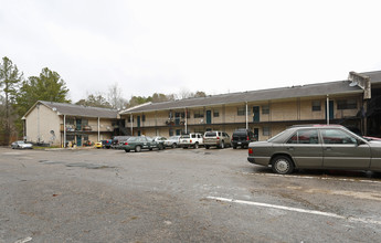 Lakewood Apartments in Durham, NC - Foto de edificio - Building Photo