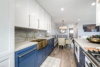 1202 N Pacific St in Oceanside, CA - Building Photo - Building Photo