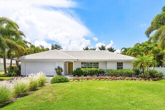1 NW 25th St in Delray Beach, FL - Foto de edificio - Building Photo